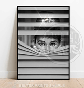 Aubrey’s Peek Wall Art Print – Audrey Hepburn Peeking Through Blinds - A4 – 21x29cm (8x12’’) - Print